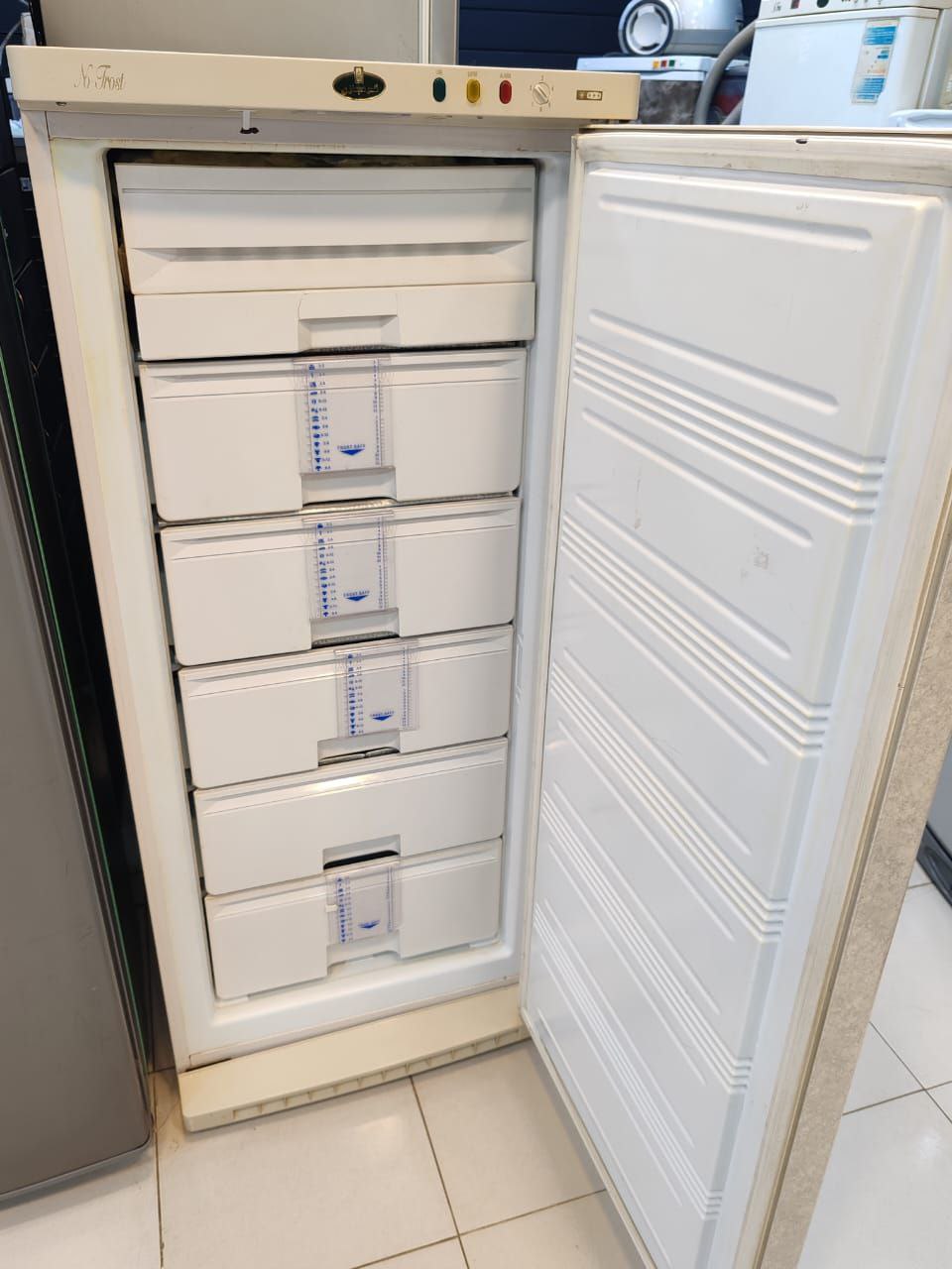 كود 5293
فريزر كريازي 5درج نوفروست