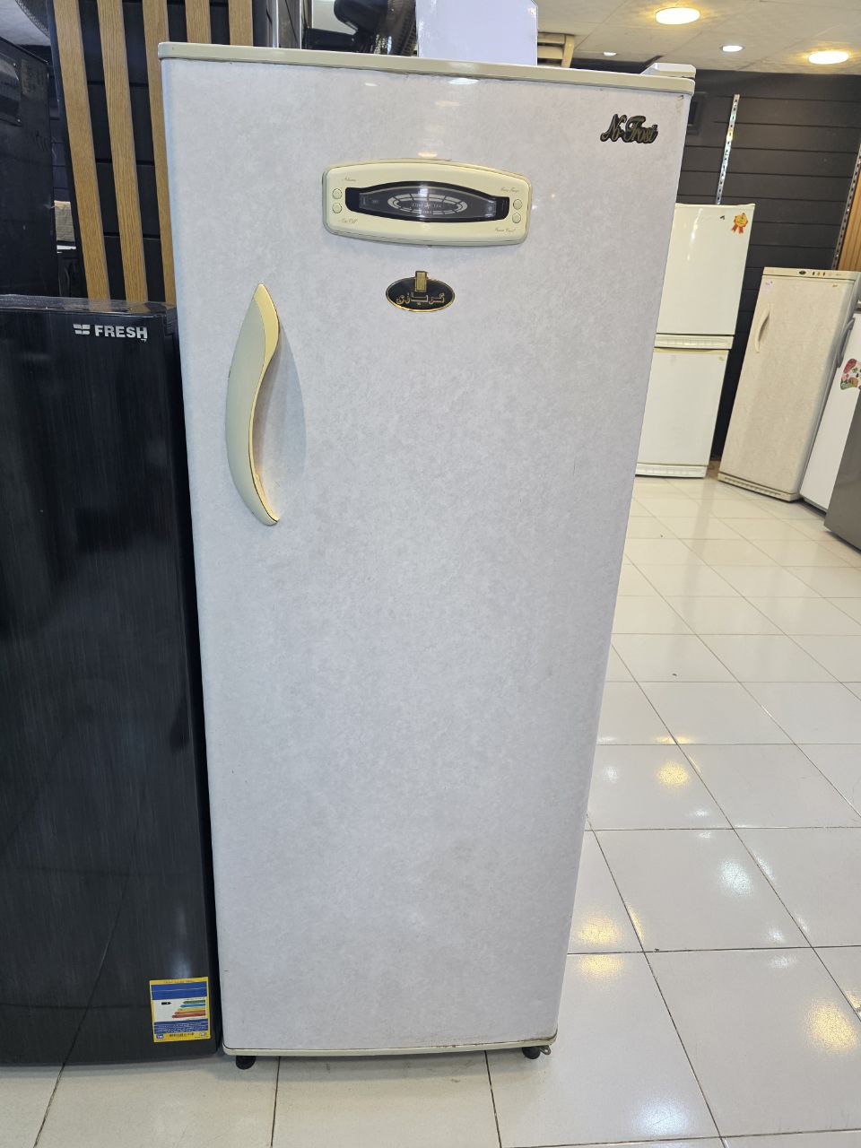 كود 8896
فريزر كريازي 5دورج 
ديجتاب نوفرسوست
شحن شركه بدون اي صيانه