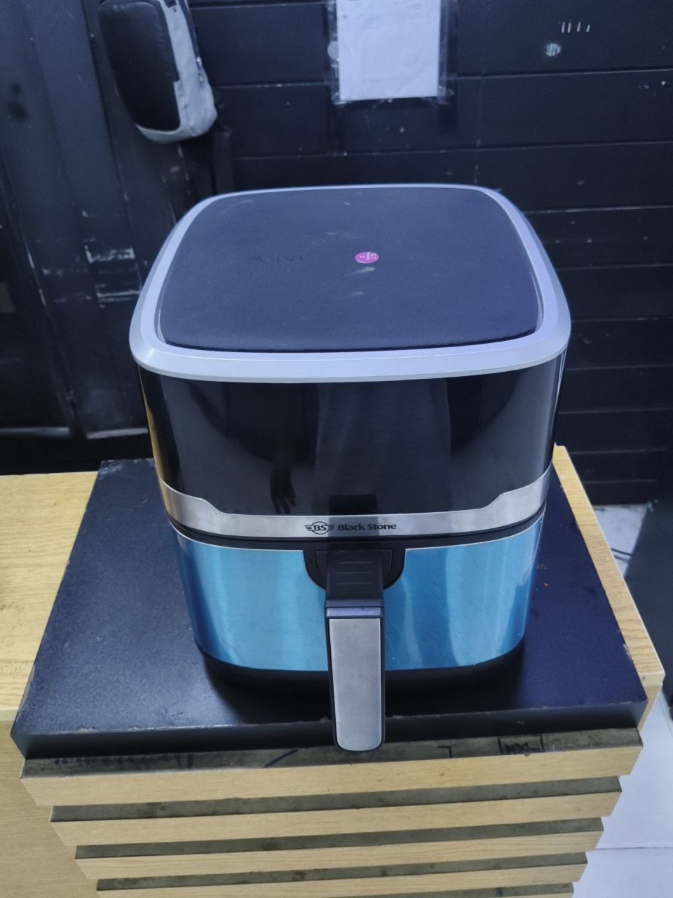 كود 9771
🍟 قلاية هوائية بلاك ستون Black Stone AF-651
✨ سعة كبيرة 6.5 لتر كسر زيرو
