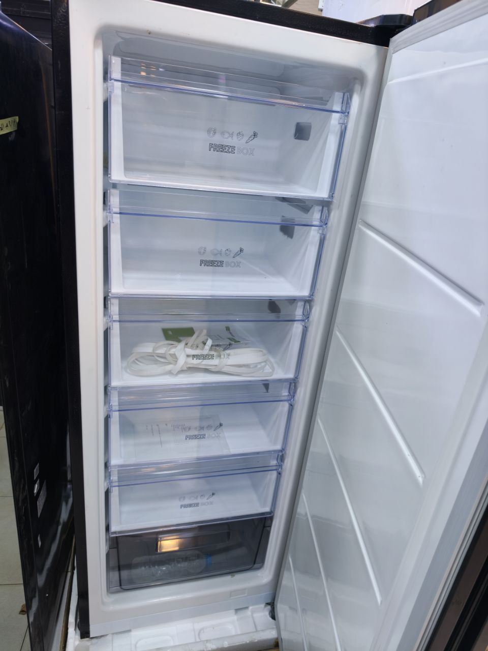 كود 6787
فريزر سوبر تك نوفروست
6 دورج فرز بالكرتونه
🔹 الماركة: يونيون إير
🔹 السعة: 230 لتر