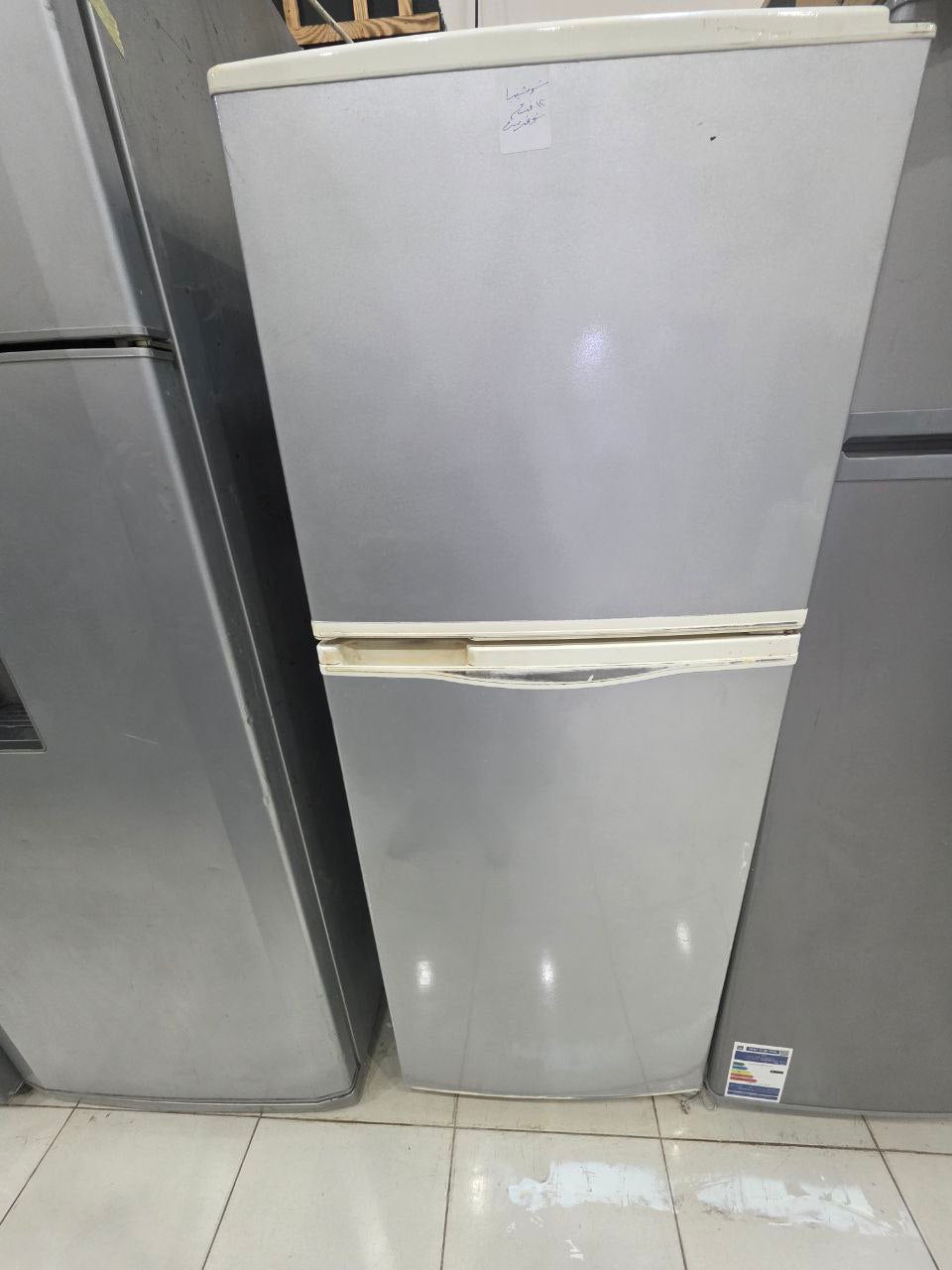 تلاجه توشيبا 12قدم نوفروست مستعمله بحاله جيده كود 5425