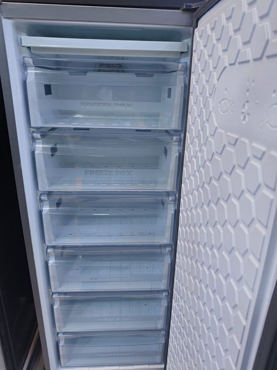 كود
فريزر اسمارت بوكس فرز ثاني نوفروست
بموتور LG 💪
نظام نوفروست كامل
6 درج