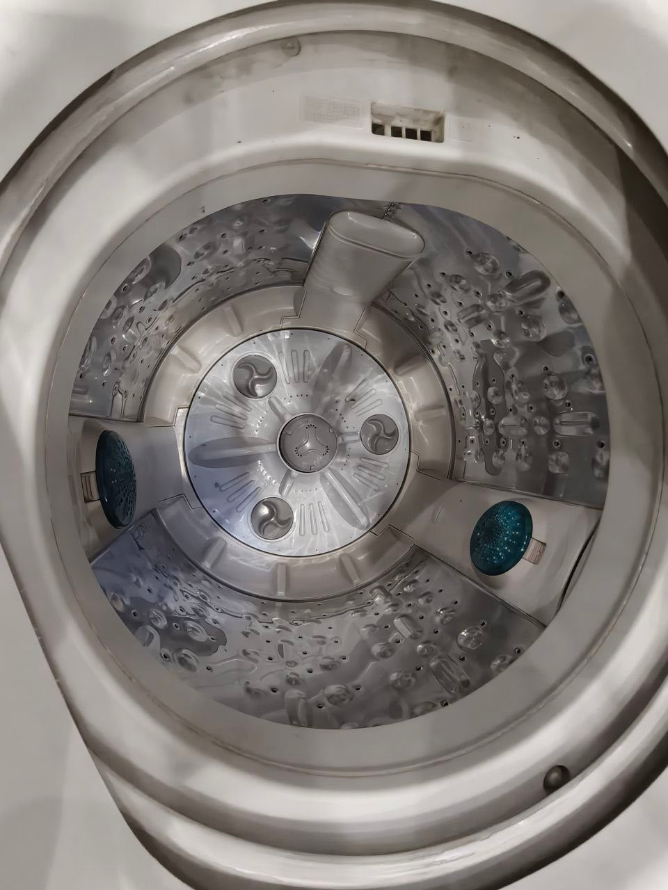 كود 3015
🌀 LG 10 كيلو أوتوماتيك تحميل علوي
✨ استعمال بحالة ممتازة
💪 تقنية TurboDrum لغسيل أقوى وإزالة أفضل للبقع