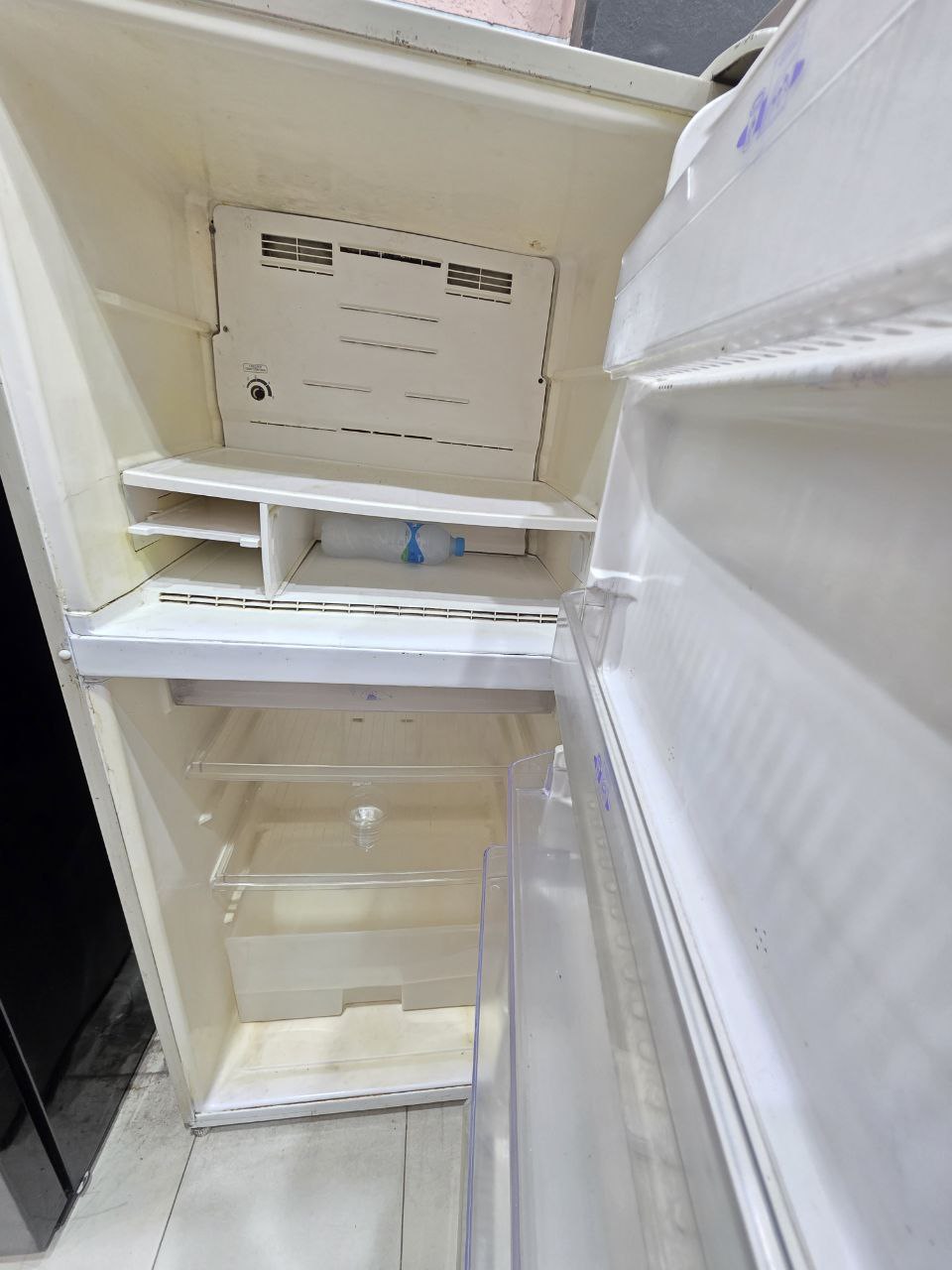 ثلاجه توشيبا  14 قدم نوفروست استعمال بحاله جيده جدا كود 3493