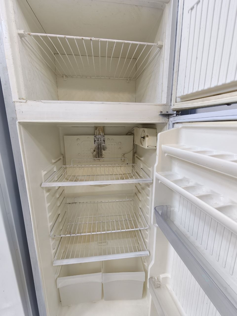 كود 1816
ثلاجة 12قدم استعمال
ديفروست