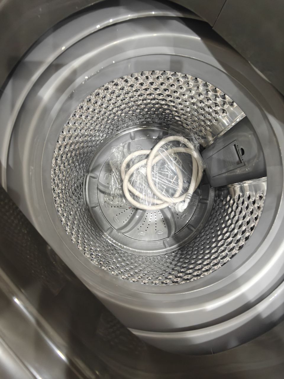 غساله ملابس فريش تحميل علوى  10k أسود 
سعة الغساله : 10k
فوق اتومتك جديد