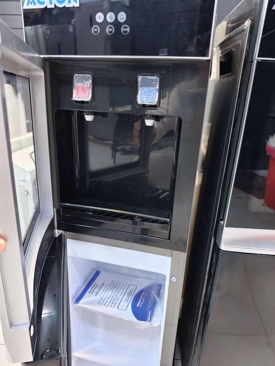 كود 5989
دسبنسر بارد ساخن بواقي تصدير بالضمان
مزود بحافظة داخلية