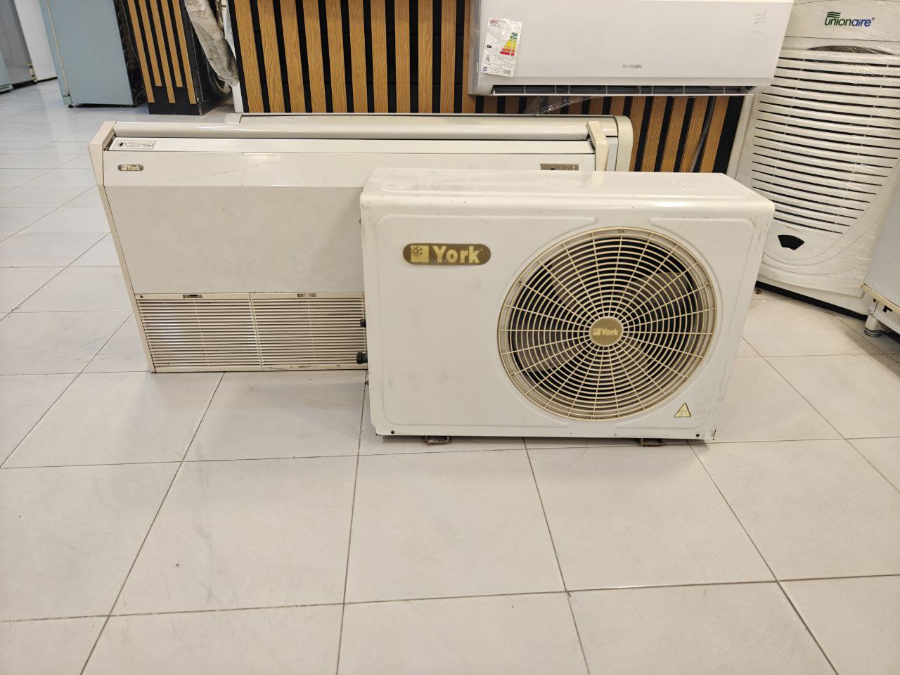تكييف 3حصان يورك 
كفائه عاليه جدا جدااا