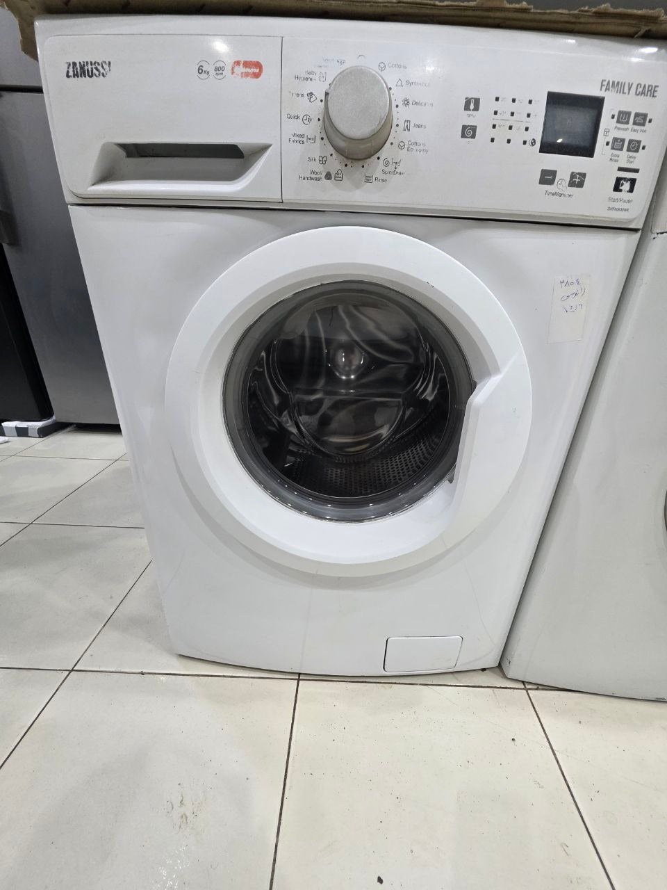 غساله زانوسي فول اتوماتك ديجيتال  6 كيلو مستعمله بحاله ممتازه كود 3854