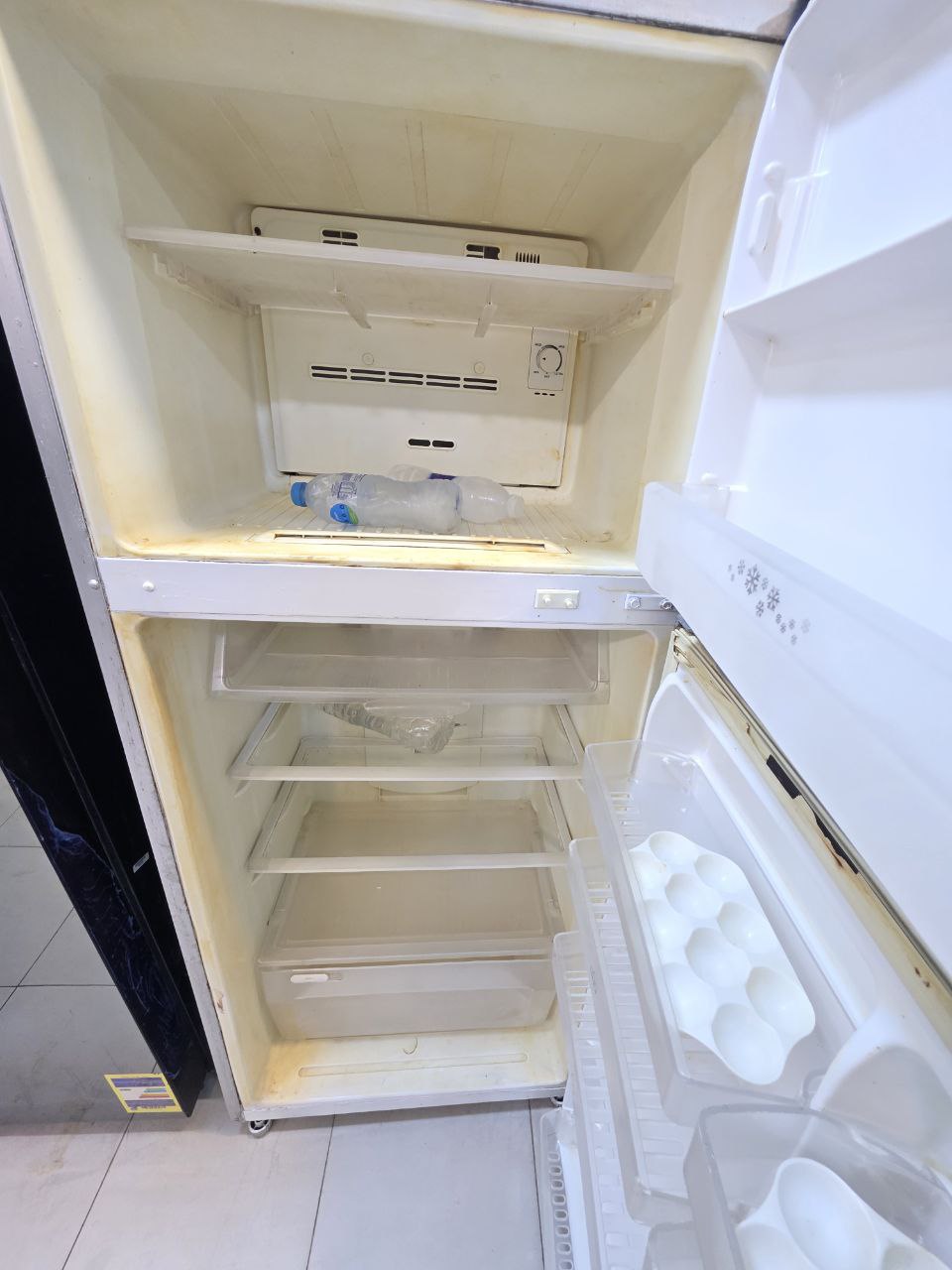 ثلاجه ايديال زانوسي 14 قدم استعمال بحاله جيده جدا كود 4964