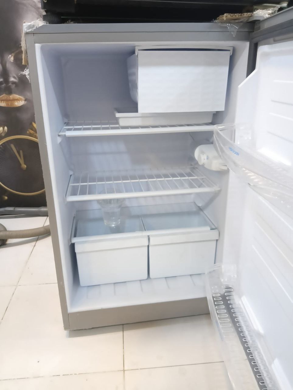 تلاجه  مني بار 6قدم
سيلتال فرز