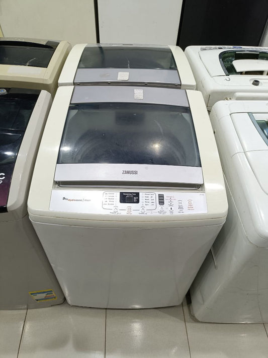 غساله زانوسي 9 كيلَو فوق اتوماتيك مستعمله بحاله جيده كود3759