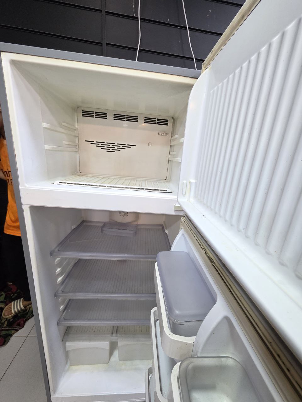 تلاجه كريازي 14قدم نوفروست استعمال حاله جيده