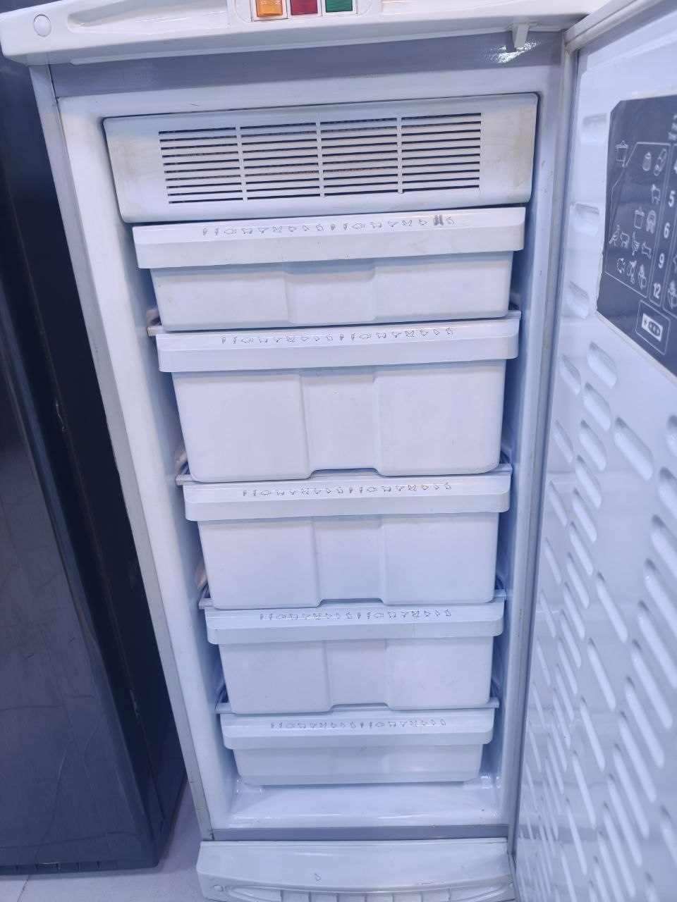 كود 8925
❄️ ديب فريزر الاسكا ALASKA استعمال بسيط
✅ 5 درج
🧊 نوفروست