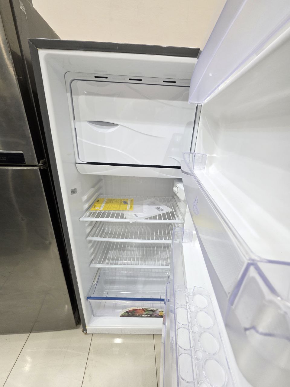 كود 5658
تلاجه Zanussi فرز بضمان سنتين
320 لتر