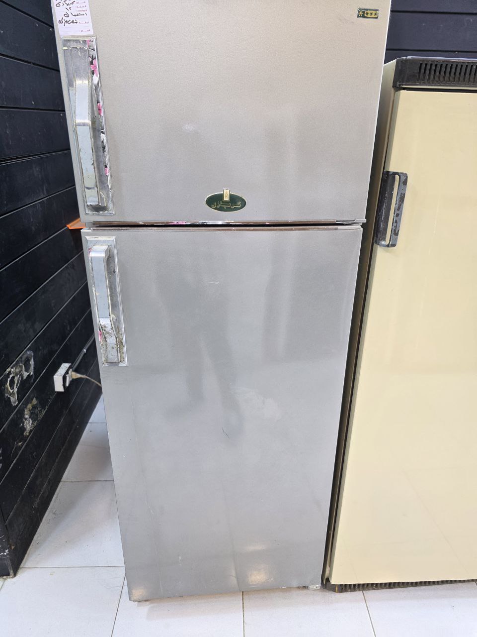 كود 4152
تلاجه كريازي 12 قدم ديفروست 
بخصية عدم تكوين تالج