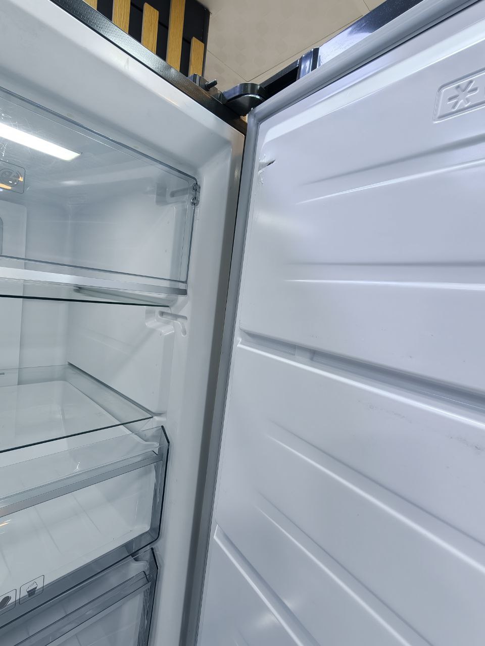 كود» 6160
فريزر وايت ويل انفرتر موفر للكهرباء ديجتال 7درج
فرز تاني
خدوش بسيطة موضحة في الصور من الباب الداخل والخارج لا تذكر