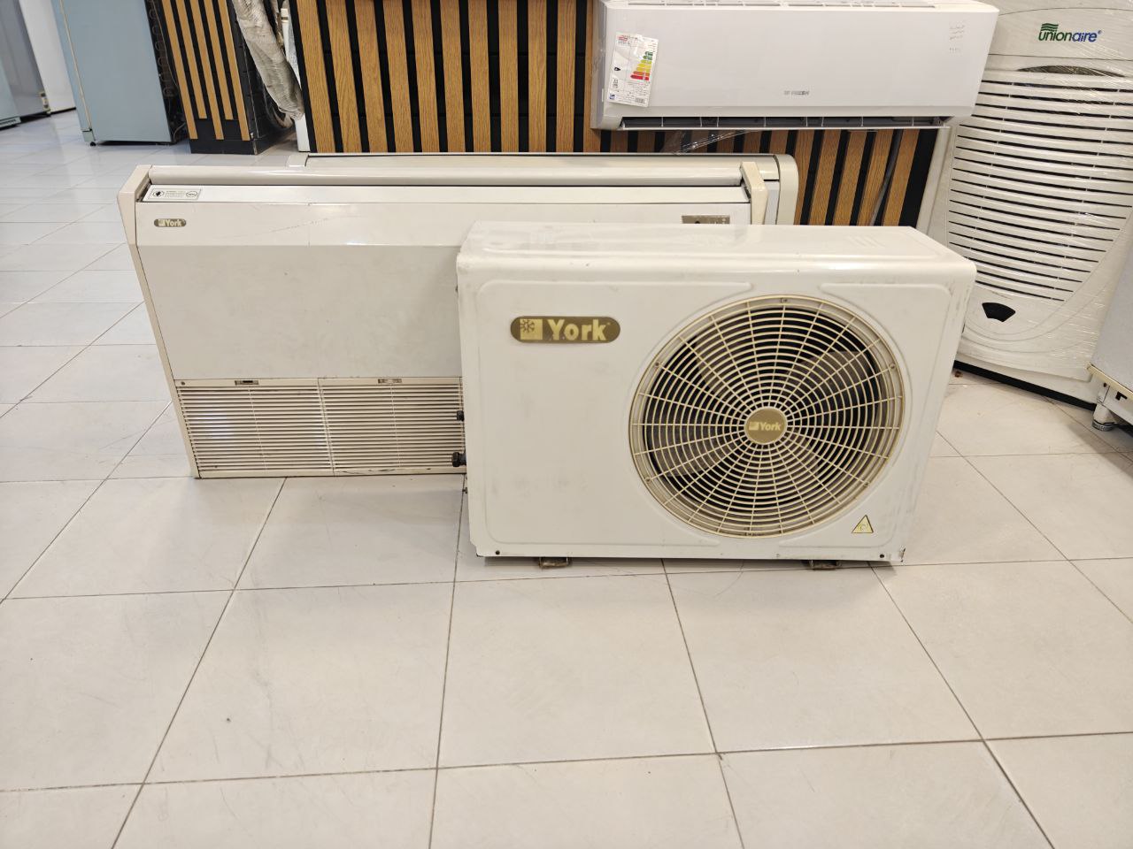 تكييف 3حصان يورك 
كفائه عاليه جدا جدااا
