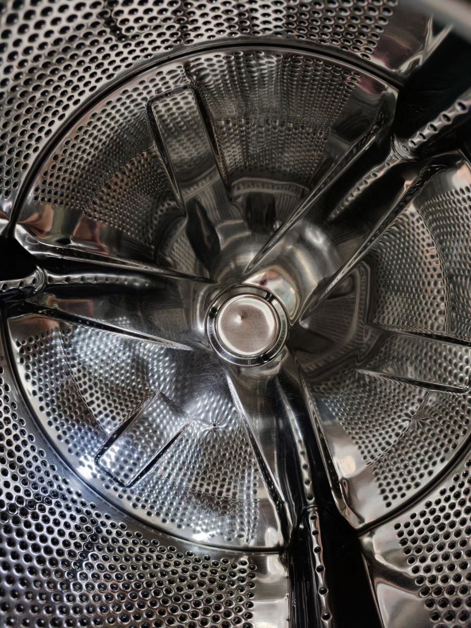 كود 5802 غسالة زانوسي فول اتوماتيك استعمال بحاله جيده 6k