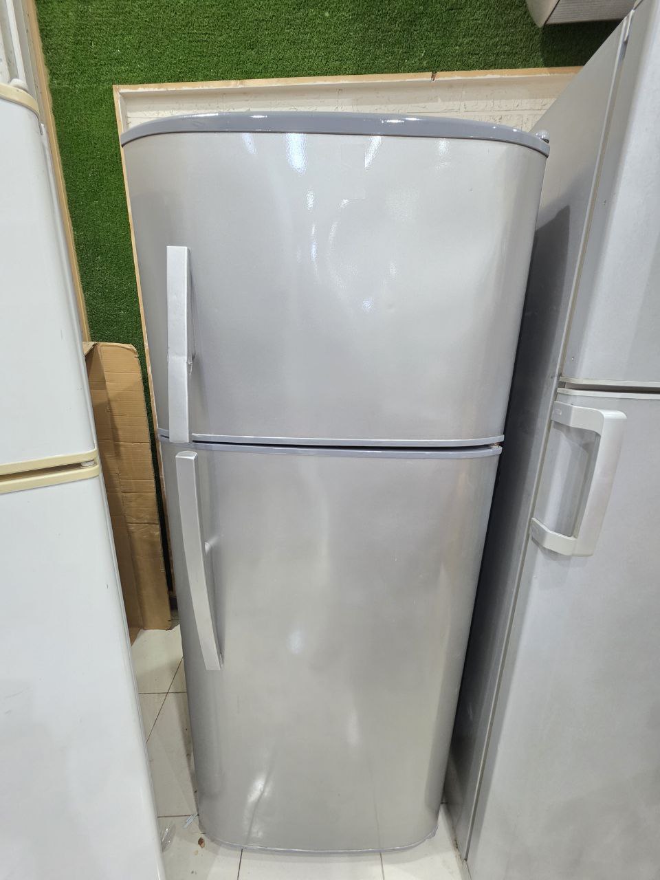 ثلاجه ايديل زانوسي 18 قدم نوفرست مستعمله