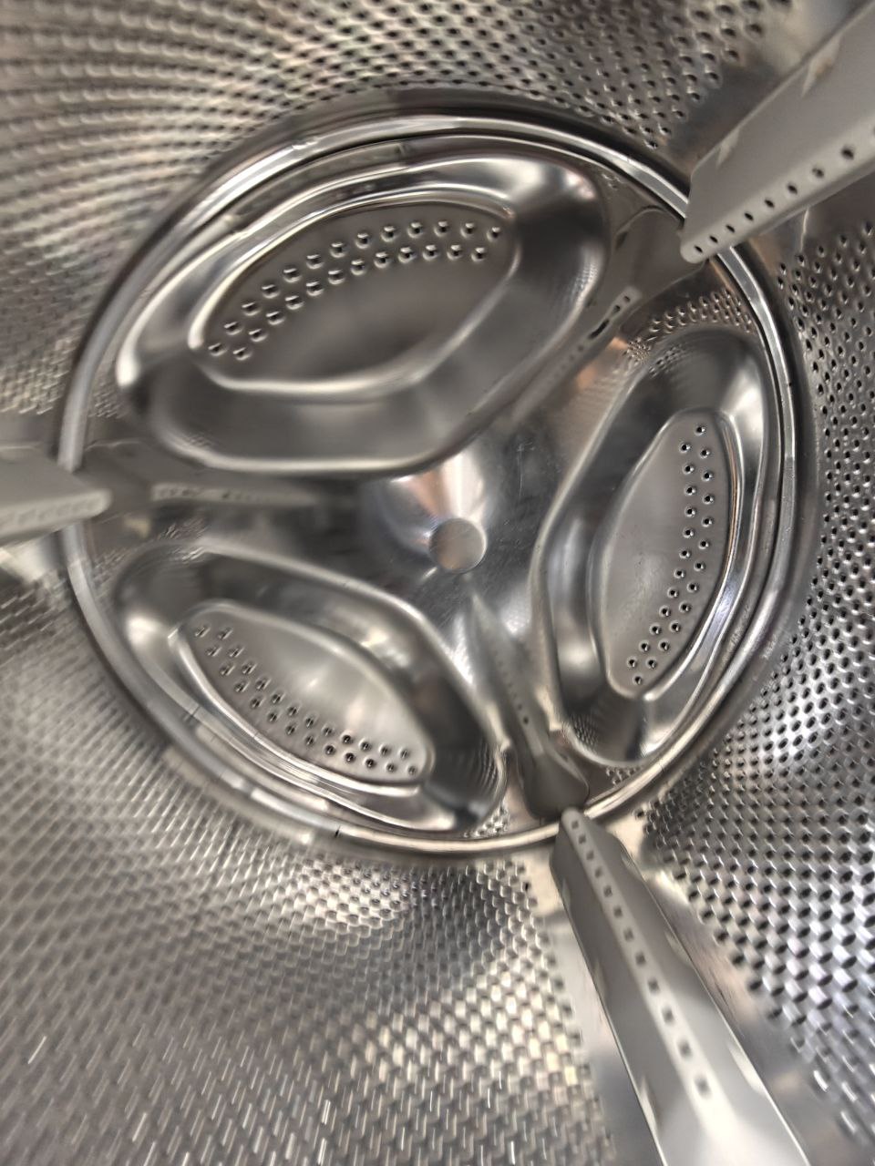 غساله وايت بيونت جراند 
فول اتومتك 7k  ديجتال