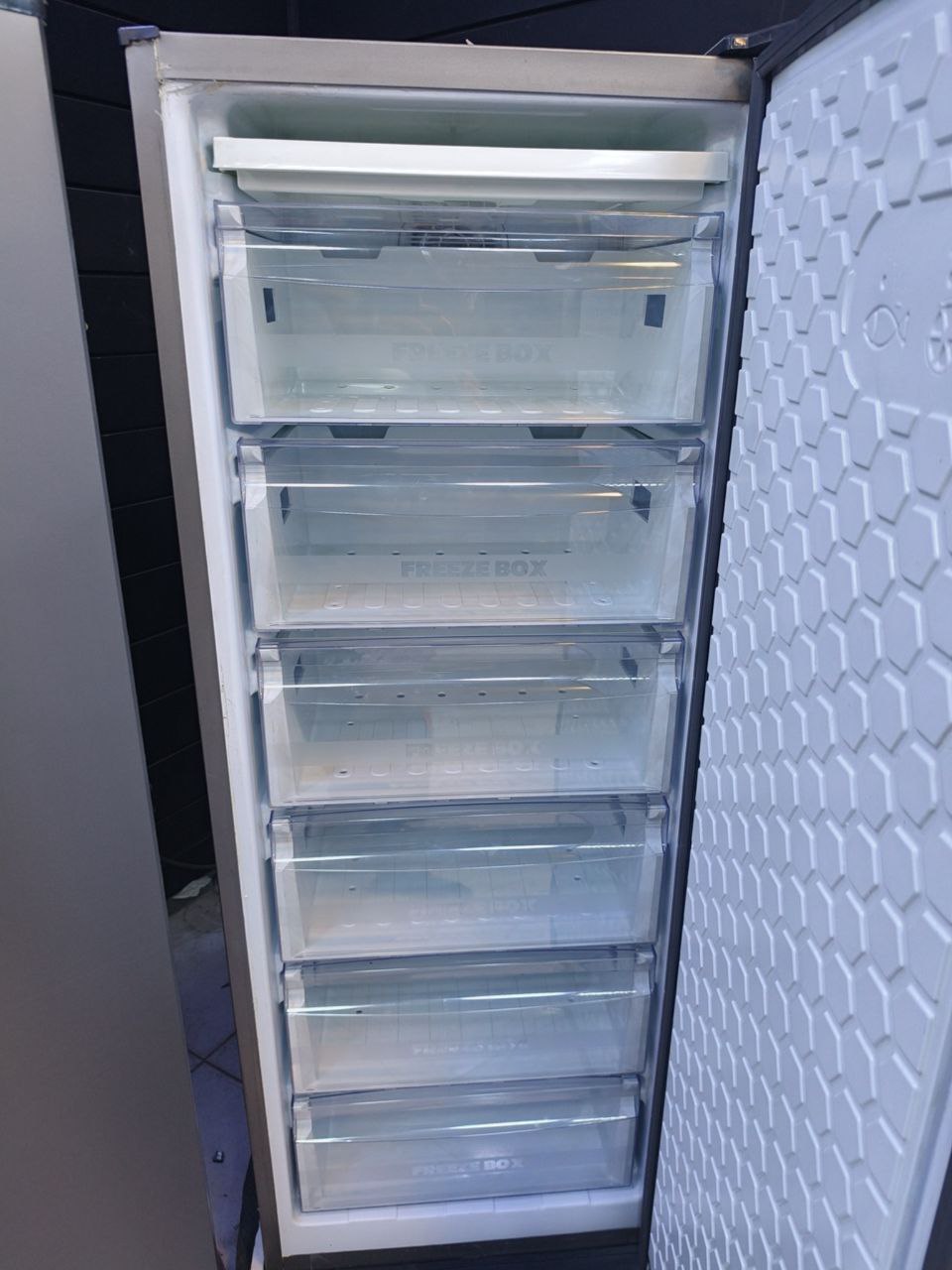 كود
فريزر اسمارت بوكس فرز ثاني نوفروست
بموتور LG 💪
نظام نوفروست كامل
6 درج