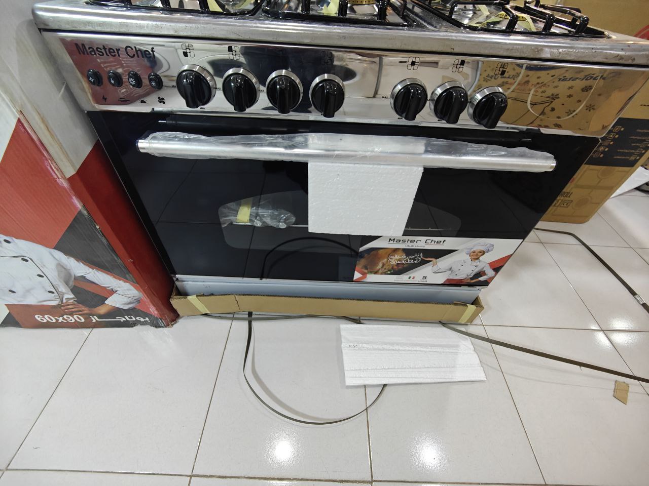 بوتجاز مستر شيف 5شعله
مزود  بمروحه  توزيع  اشعال ولمبه شوايه