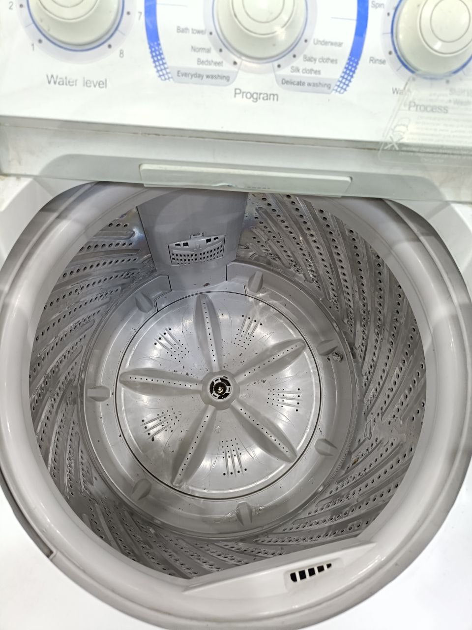 غساله كلافر فوق اتوماتيك 12 كيلو مستعمله بحاله جيده كود 5334