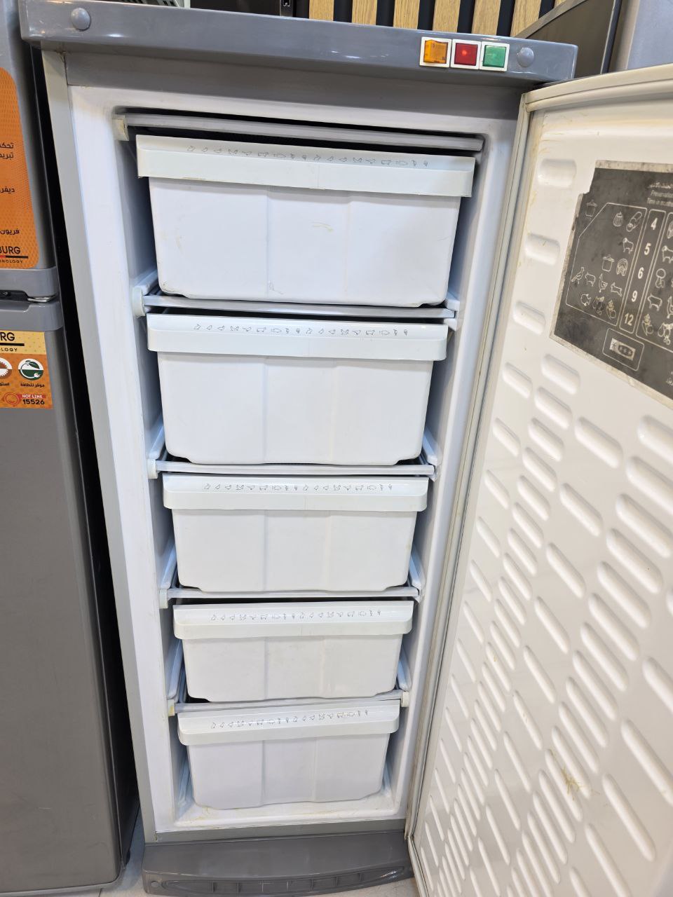 فريزر الاسكا 5 درج  ديفروست استعمال بحاله ممتازه جدا  كود5376