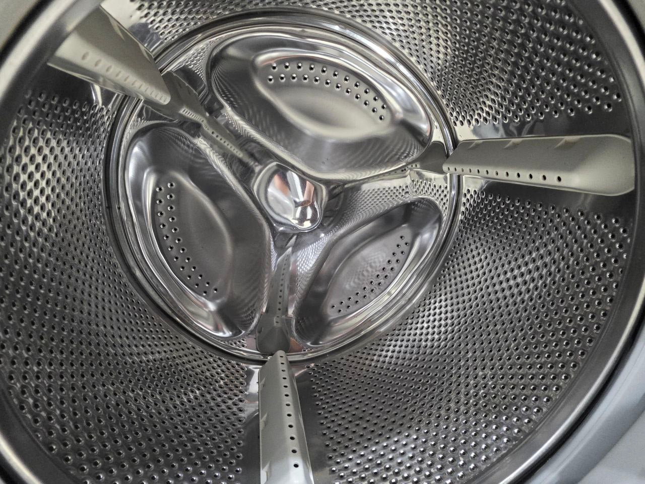 كود 2507
غسالة اريستون فول اتوماتيك
بدون صيانه حاله ممتازه استعمال خفيف
7k