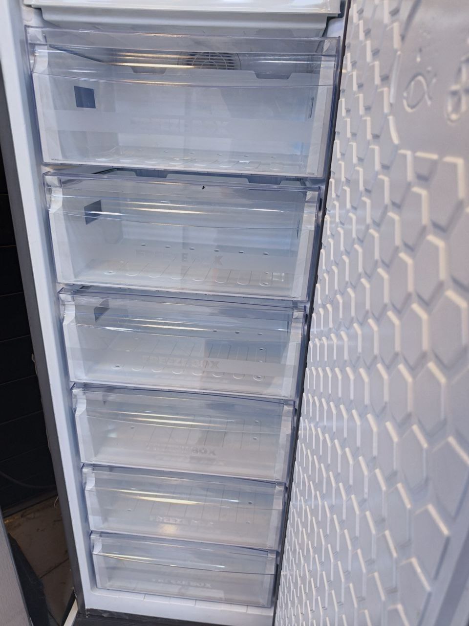 كود
فريزر اسمارت بوكس فرز ثاني نوفروست
بموتور LG 💪
نظام نوفروست كامل
6 درج