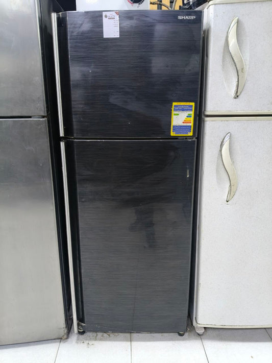 كود 9752
🧊 ثلاجة شارب نوفروست – موديل SJ-48C شحن شركه 
بدون اي صيانه
✅ سعة 340 لتر
شحن شركه بدون اي صيانة