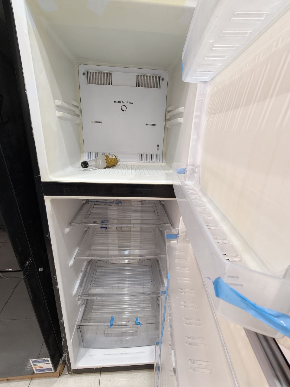 كود 4317
تلاجه يونيون اير
كسر زيرو نوفروست
باب زجاج لون الاسود