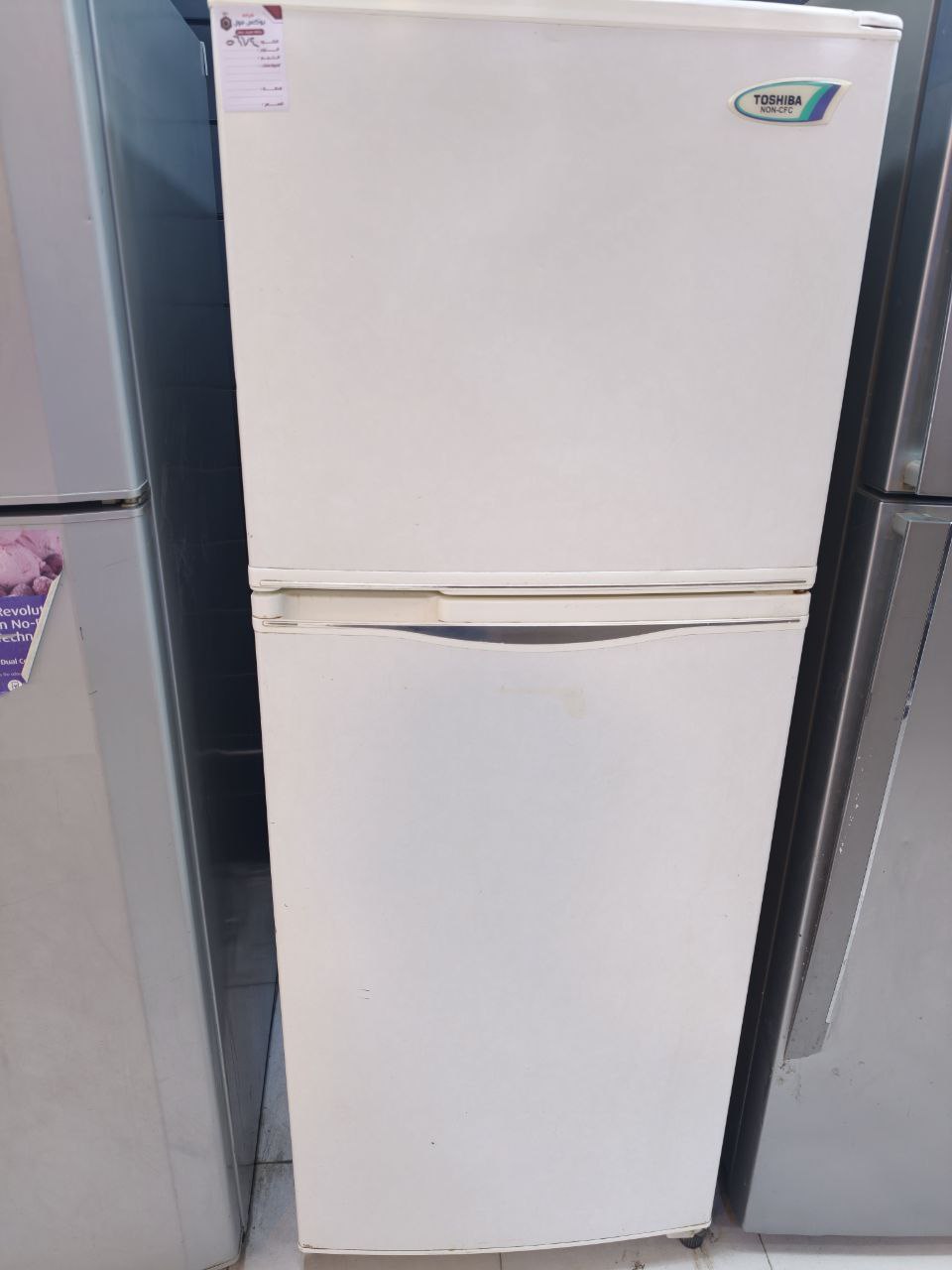 كود 5674
تلاجه توشيبا 12 چامبو 
نوفروست استعمال خفيف