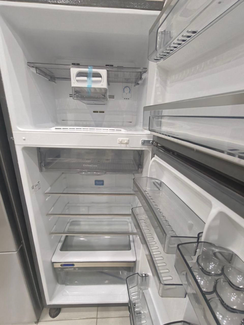 كود 6834
تلاجه زانوسي كسر زيرو ضمان 4 سنين ونصف

السعة: 406 لتر (حوالي 16 قدم)