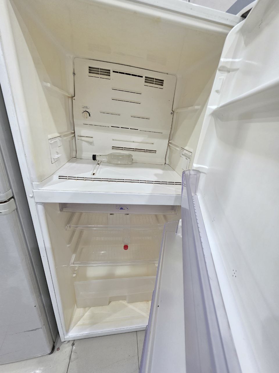 تلاجه توشيبا  14قدم  نوفروست
استعمال حاله جيده جدا كود 3466