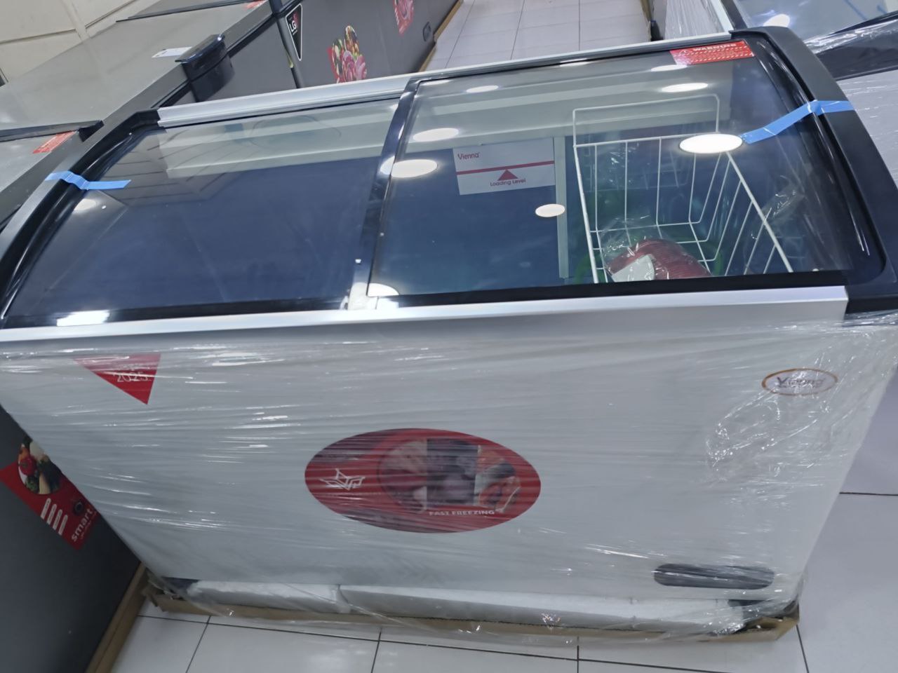 كود 6686

السعة: 500 لتر
النوع: ديب فريزر أفقي باب زجاج 
الضمان: 5 سنين ✅