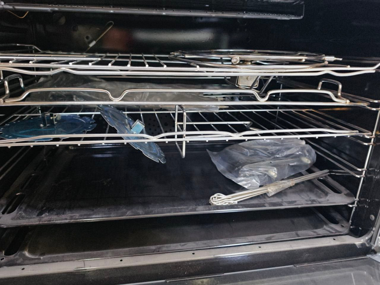 كود 5874

اي شيف جولدن اديشن اوتو كوك هيدروليك مروحة تبريد سطح C69GB-1GC-383-ICPS2F-PC-2W-AL
فرز ثاني