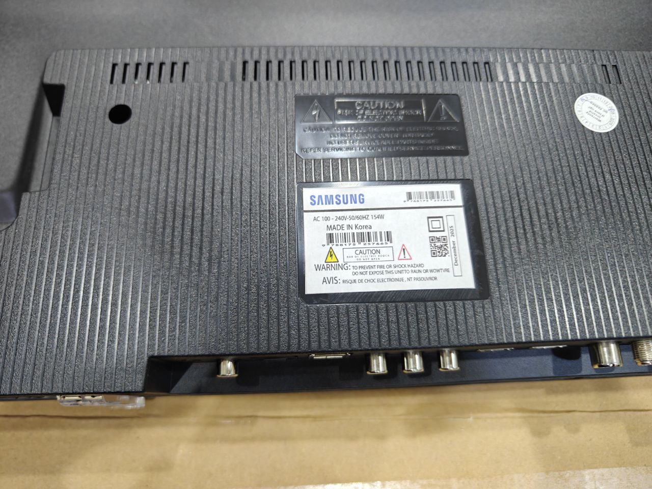 كود  6146
  شاشه 43 بوصة سامسونج اسمارت
 4k وارد الخارج 
احدث اصدر اعلي جودة