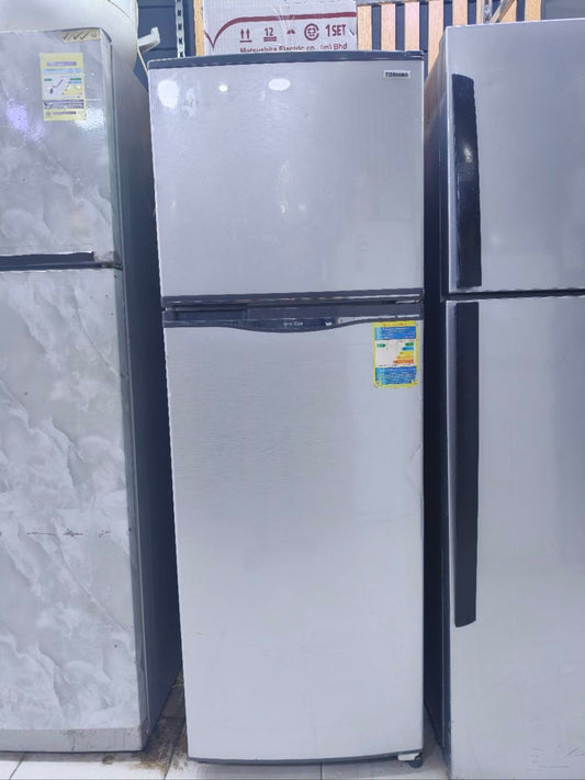 ثلاجة توشيبا 12 قدم نوفروست ❄️

استعمال بحالة ممتازة  كود 7717