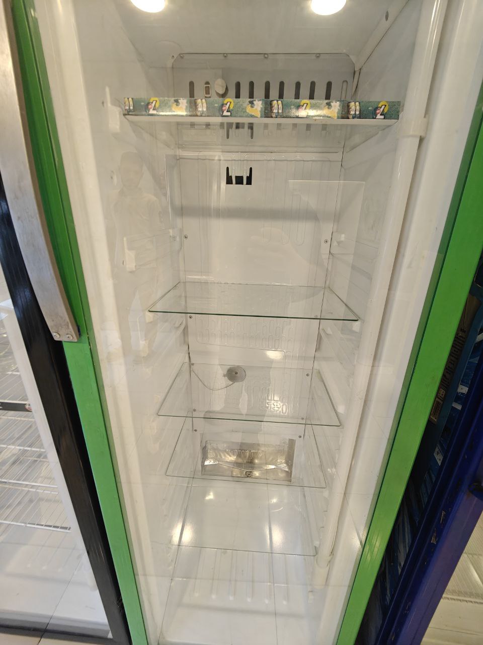 تلاجة عرض  تصنيع محللي  جديد
موتور استيراد