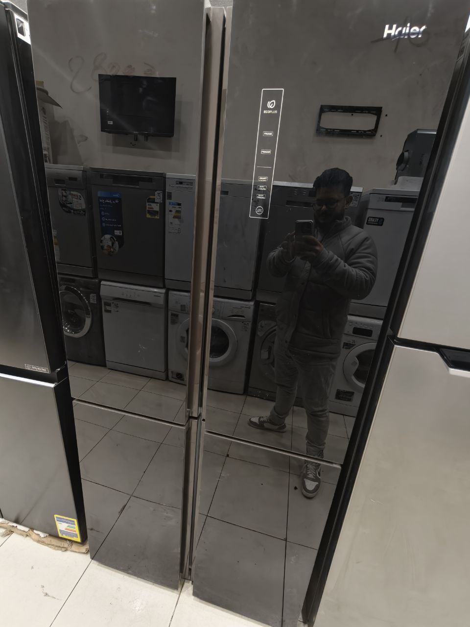 هاير ثلاجة 4 باب 710 لتر ديجيتال انفرتر زجاجى أسود HRF-825TDBG
فرز ثاني  خصم خياااااالي