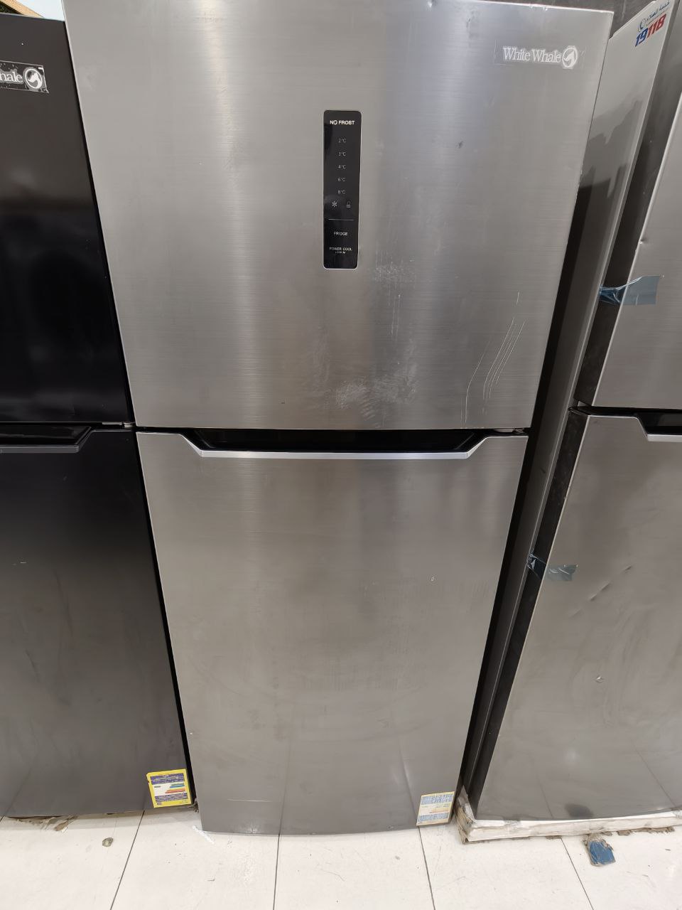 كود 6066
 
ثلاجة وايت ويل فرز 16 قدم جامبو بمعدل ال18
بسبب خدوش ف باب التلاجة

وايت ويل ثلاجة نوفروست 430 لتر استانليس ستيل WR-4385 HSS ‎ نوفروست