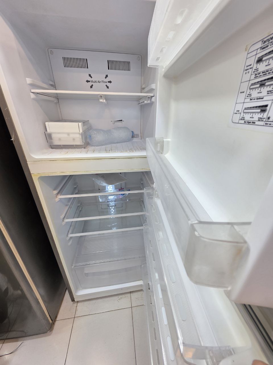 4993 كود
تلاجه فريش 14
نوفروست 
بدون اي صيانه
شحن. شركه