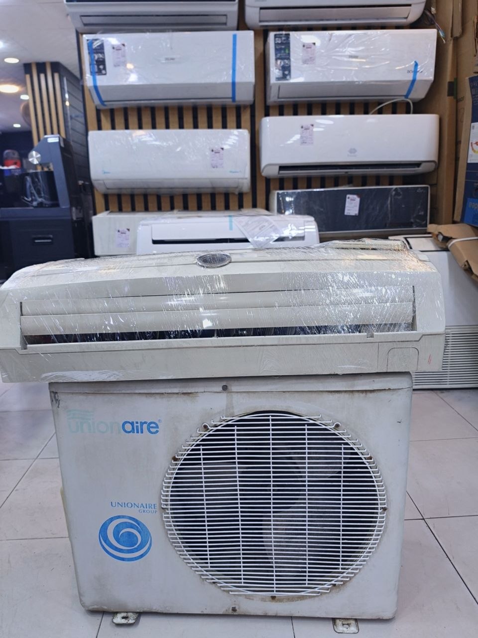 كود 7406

تكييف يونيون اير حصان ونص بارد 👇
بونين اير 1.5 حصان بارد ساخن
استعمال بحالة جيدة