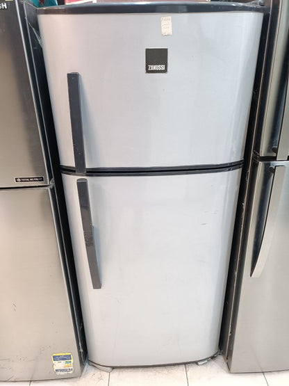 كود 2049
ثلاجه زانوسي 14قدم نو فروست                      استعمال بحاله جيده