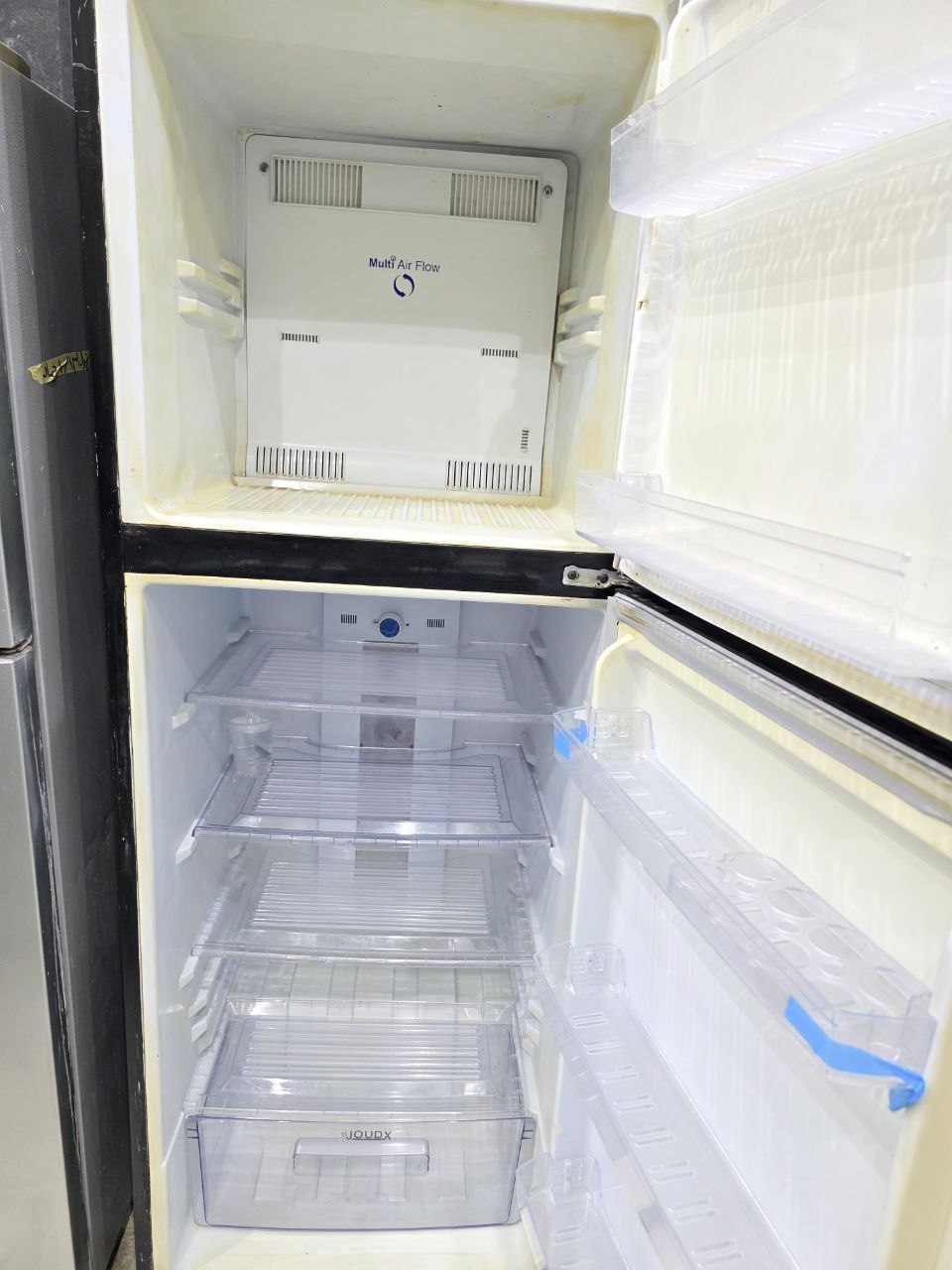 كود 4318 
تلاجه يونيون اير استعمال بحالة جيدة 
16قدم