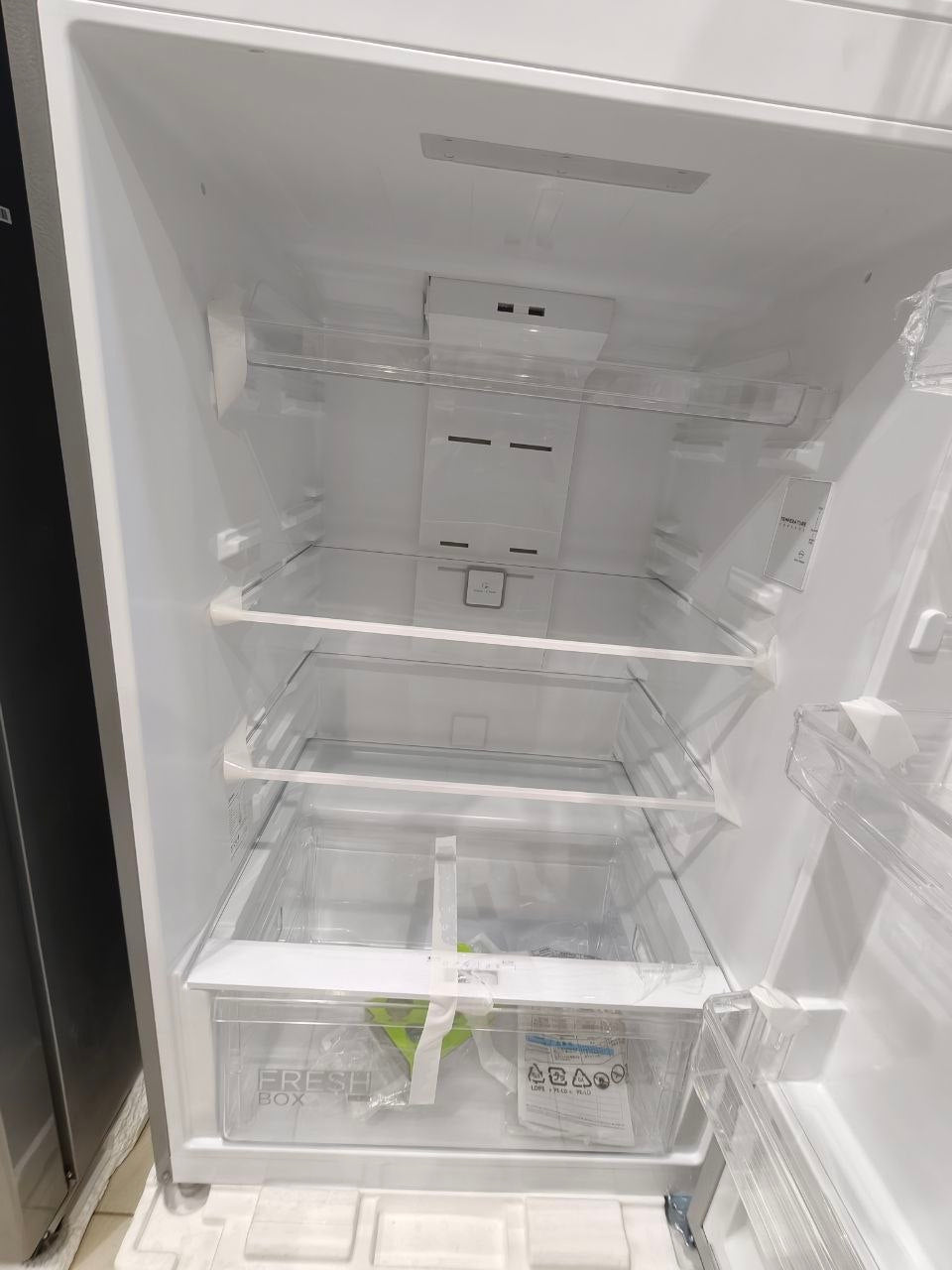 كود 7345
ثلاجة Midea موديل MDRT580MTN46
سعة كبيرة 411 لتر     زيرو تصفيه معرض                        نوفروست