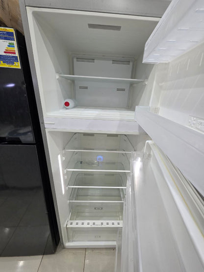 كود 4976
تلاجه وايت بيونت  استعمال بسيط ديجتال  18قدم