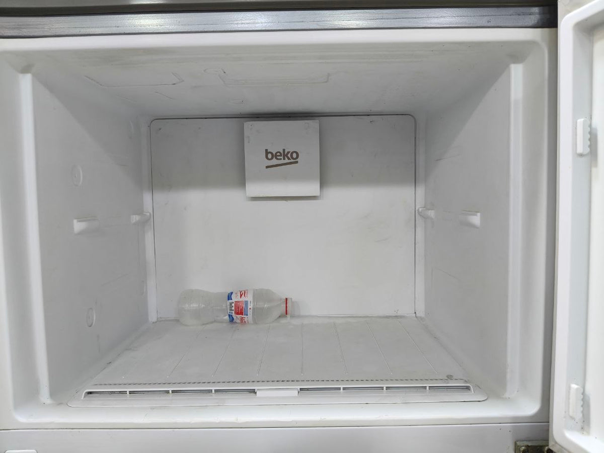 كود 9106

❄️ ثلاجة بيكو نوفروست – استعمال
1️⃣ سعة 367 لتر (13 قدم) ومساحة 
📌 الموديل: RDNE430K12S
بناء علي خدوش الباب خصم كبير